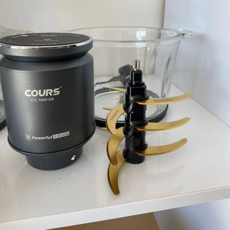 نمای کامل خردکن کورس مدل CFC 1840-SS با بدنه استیل و کاسه شیشهای شفاف.