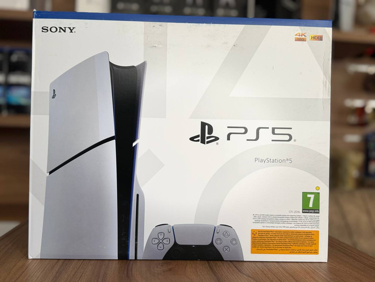 کنسول بازی PS5 Standard مدل 2016 با طراحی خاص و بدنه سفید