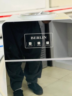 آبسردکن مشکی برلین مدل BE-108